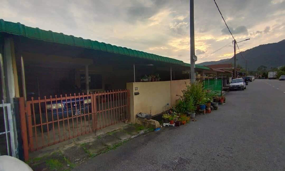 Rumah setingkat di Taman Mas Chepor untuk dijual - photo 2