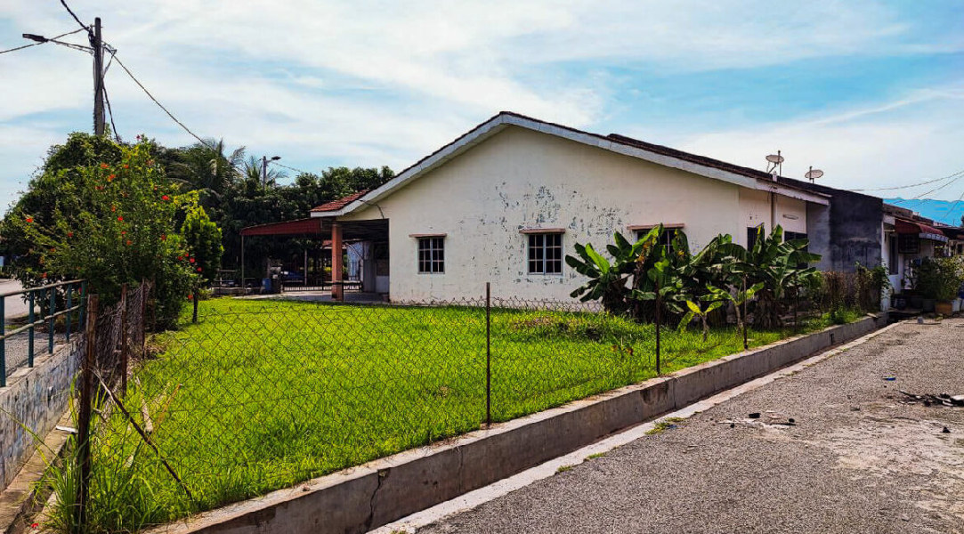 [CORNER LOT OPEN FACING] TERES SETINGKAT UNTUK DIJUAL DI DESA CHEMOR IMPIAN - photo 4