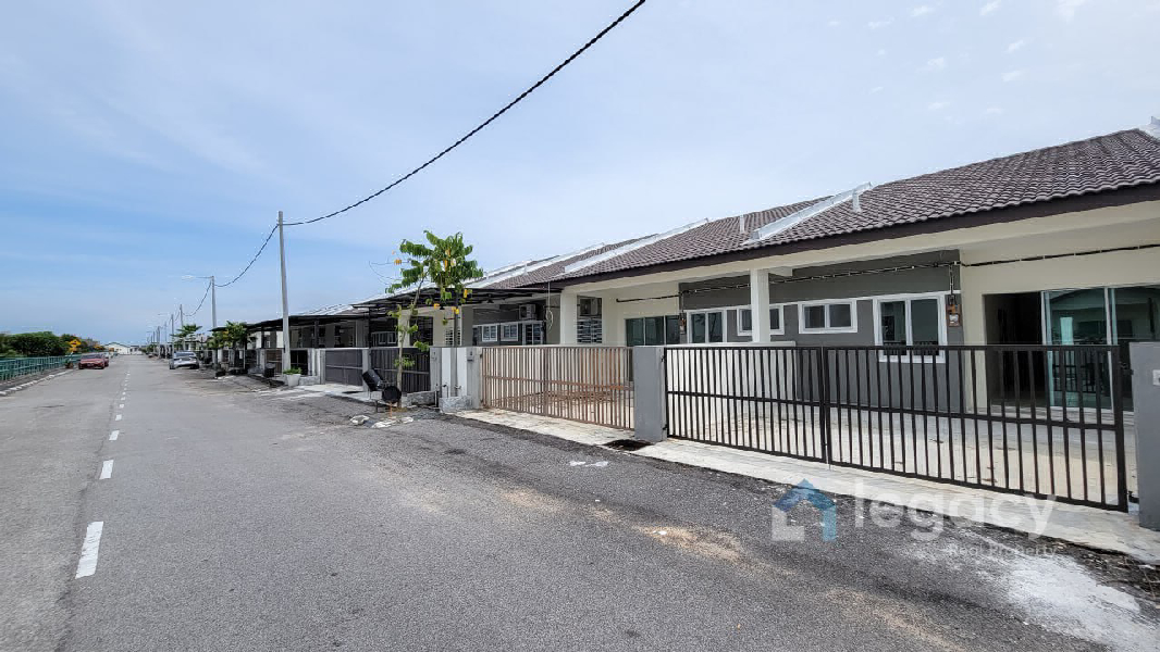 Rumah Teres Setingkat Baru Untuk Dijual Di Taman Lagenda Teluk Intan Perak - photo 2