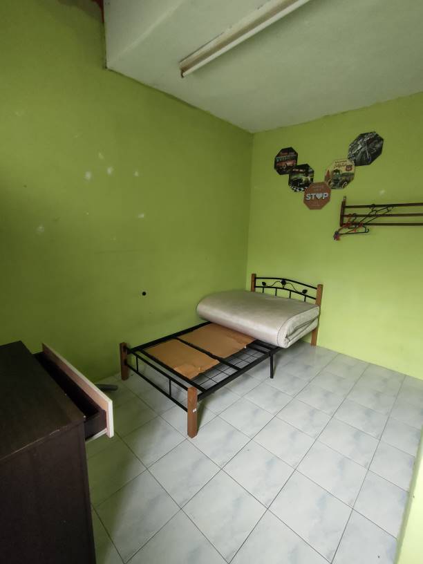 Taman Sri Sinar Two And Half Storey Corner House - photo 3