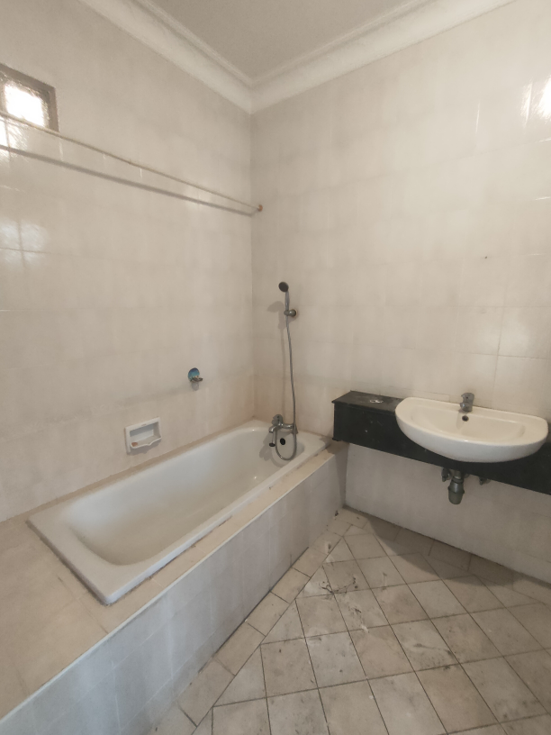 Taman Tasik Indah Three Storey House - photo 3