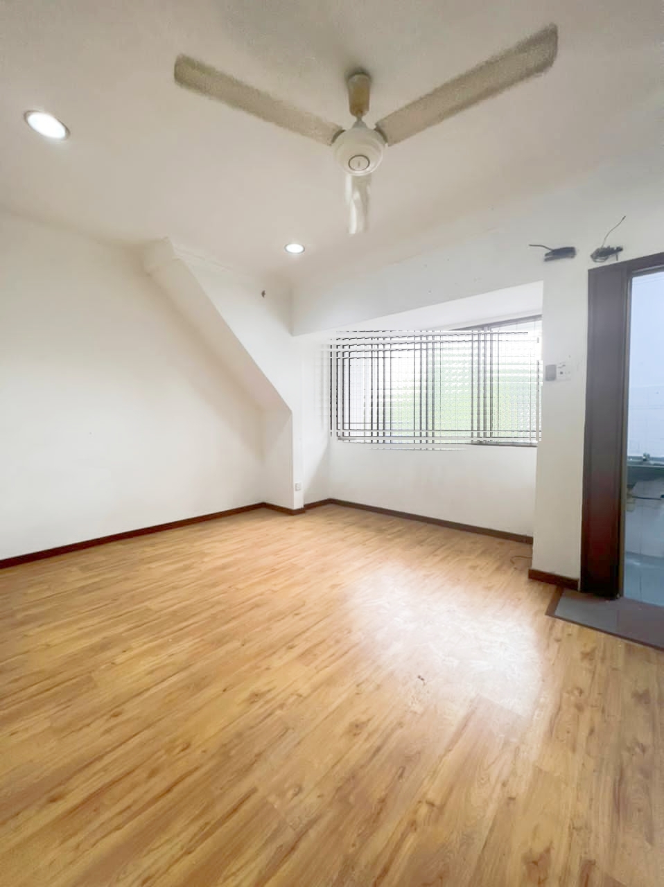 Bandar Menjalara Double Storey - photo 4