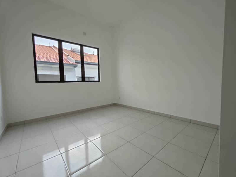 Setia Alam 2sty Terrance 880k 20x70 - photo 8