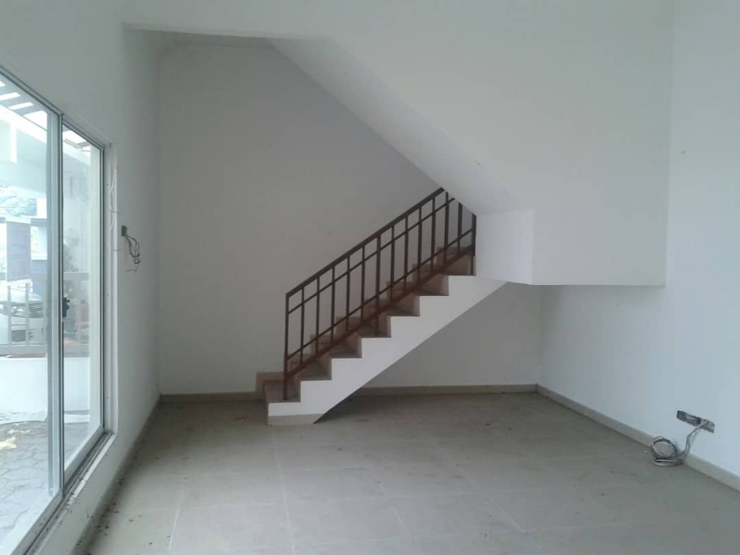 SD 7 Two and Half Storey Corner House - photo 4