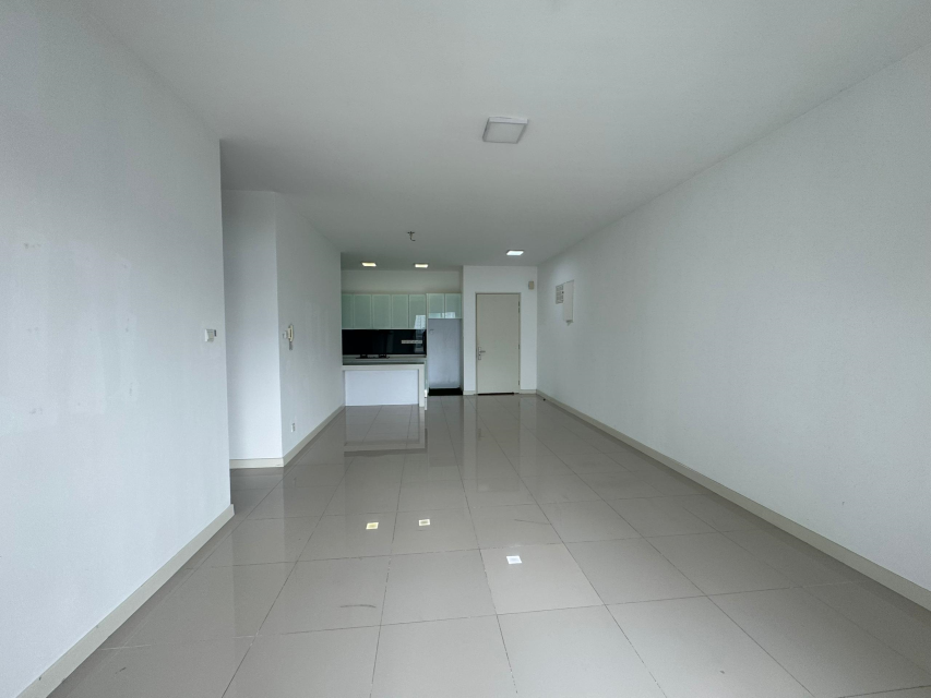 Scenaria Condo 1300sqft - photo 3