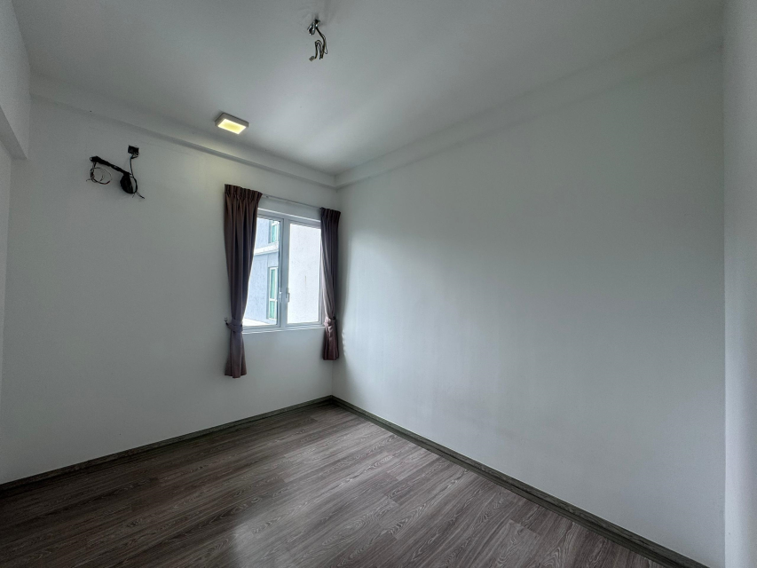 Scenaria Condo 1300sqft - photo 4