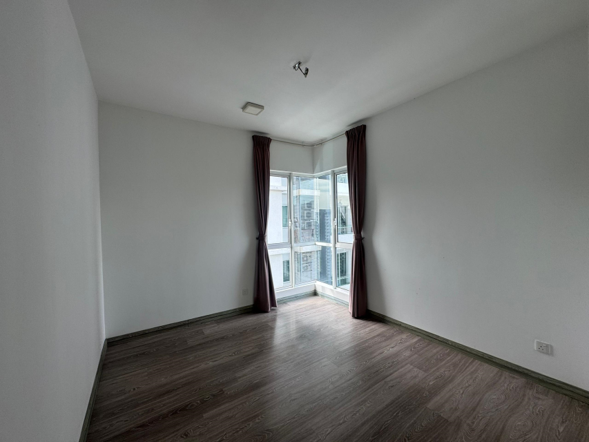 Scenaria Condo 1300sqft - photo 7