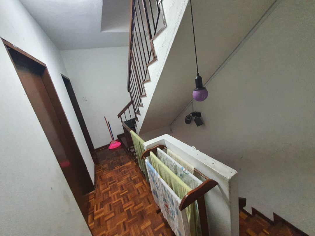 Taman Sri Sinar Two And Half Storey 675k - photo 8
