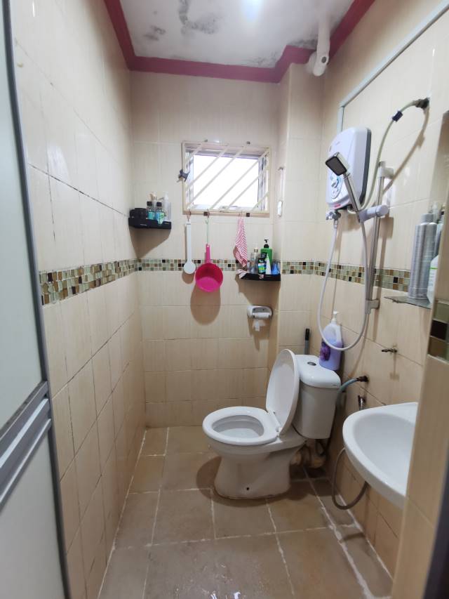 Taman Sri SinarTwo and Half  Storey - photo 3