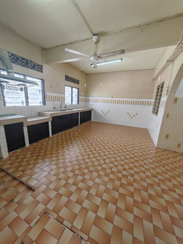 Taman Kepong Double Storey House 915 - photo 3