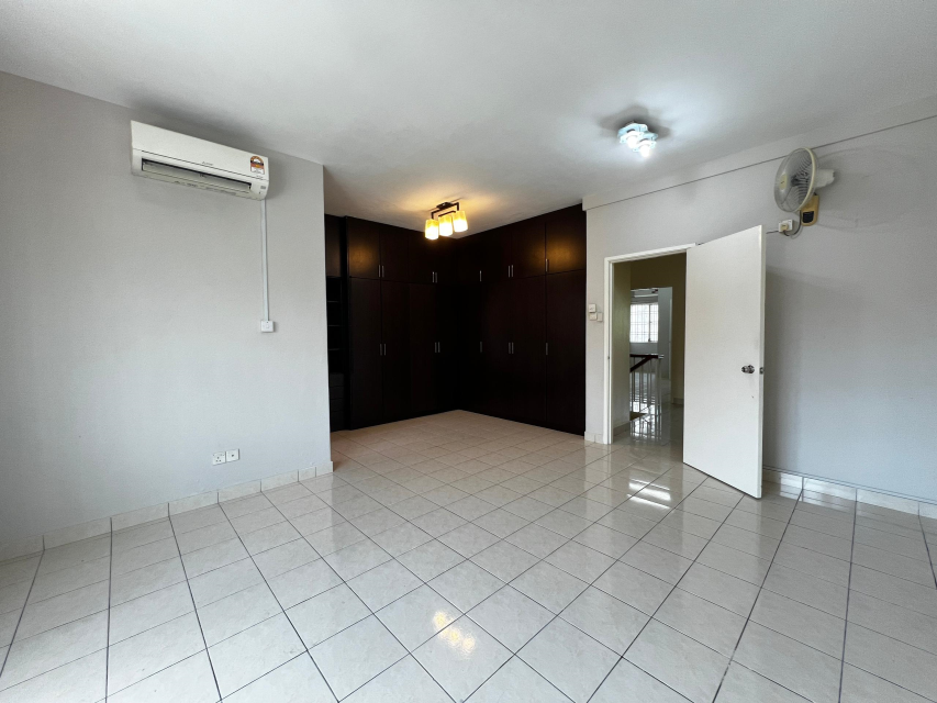 Taman Megah Double Storey House For Rent - photo 3