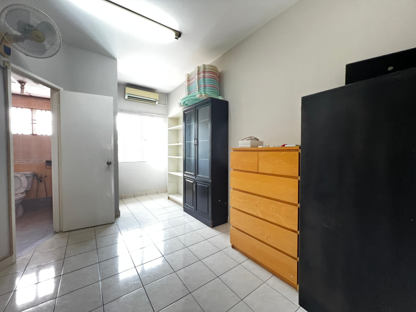 Taman Megah Double Storey House For Rent - photo 8