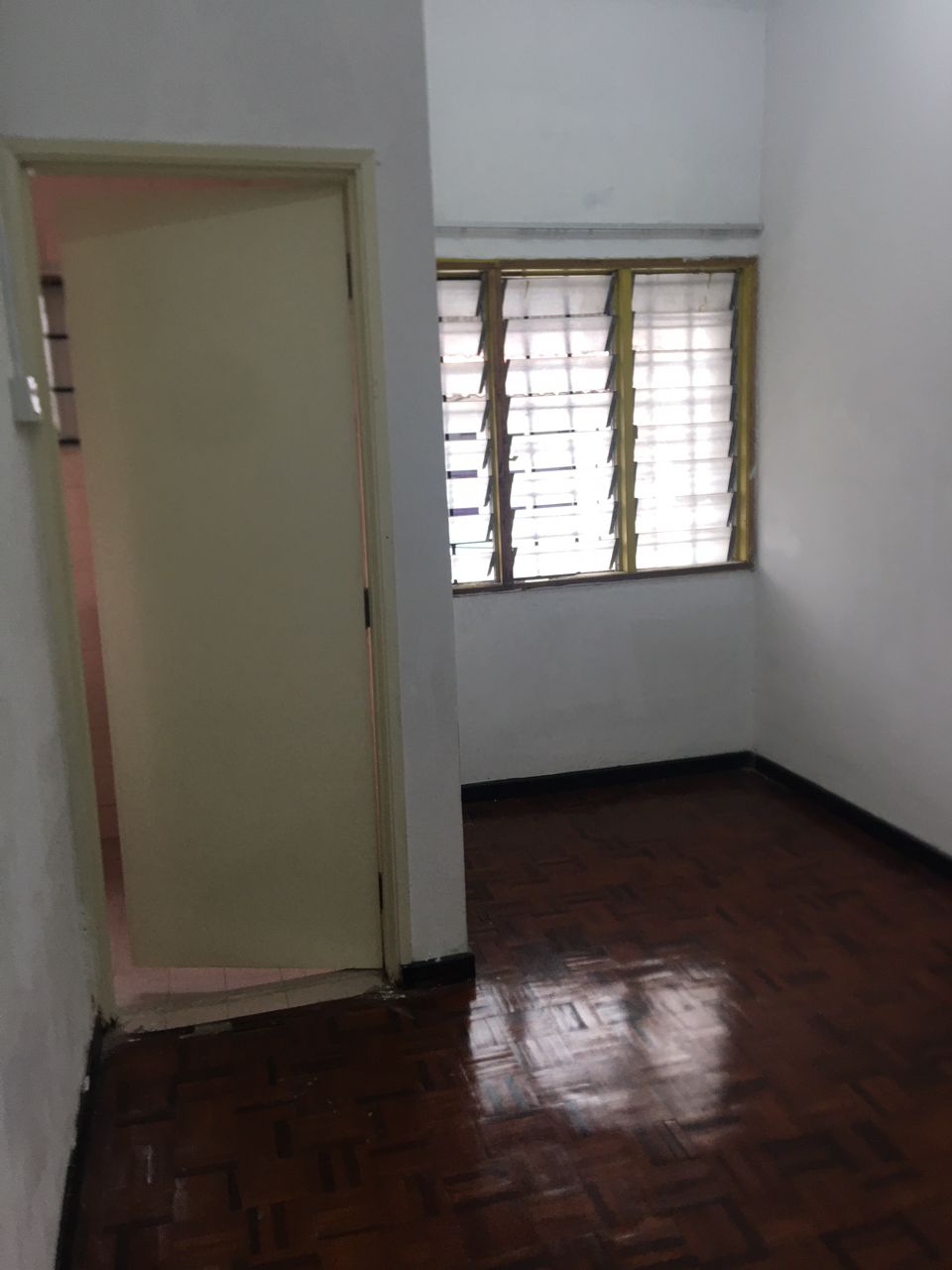 Taman Sri Petaling Double Storey Corner House 1599 - photo 4