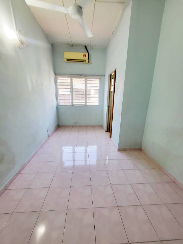 Taman Desa Serdang 420 - photo 2
