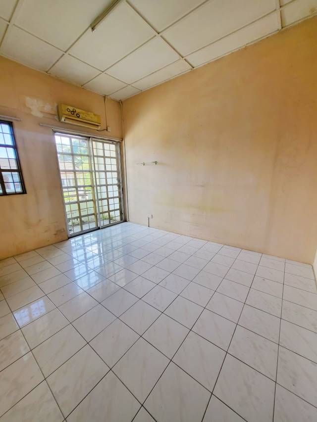Taman Desa Serdang 420 - photo 3