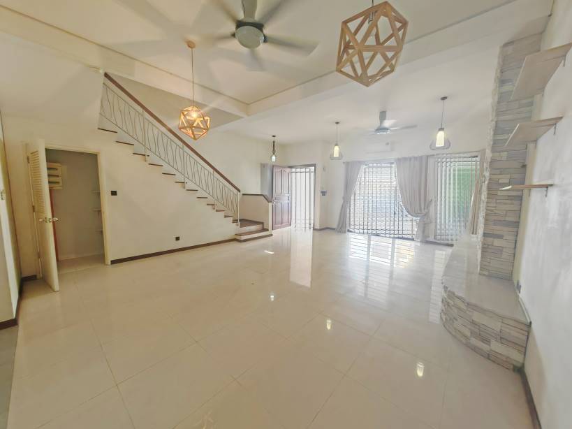 Sunway Spk Two And Half Storey  House  235 - photo 2