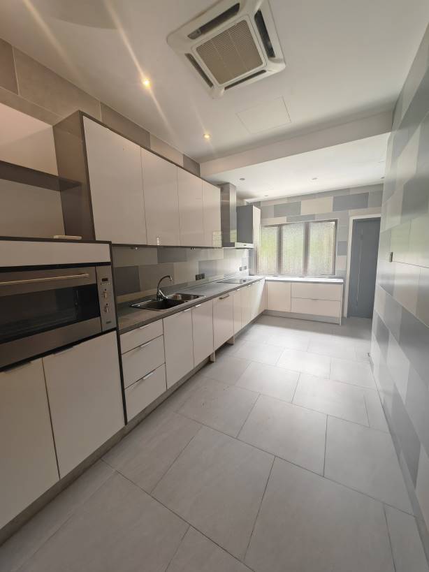 Sunway Spk Two And Half Storey  House  235 - photo 3