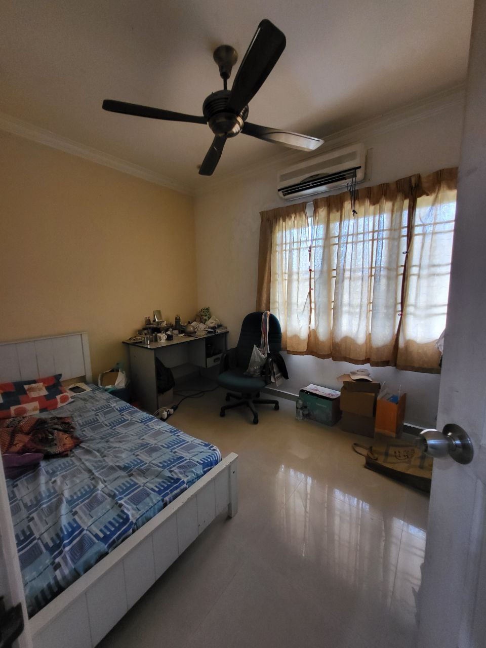 Taman United Double Storey Corner  18 - photo 12
