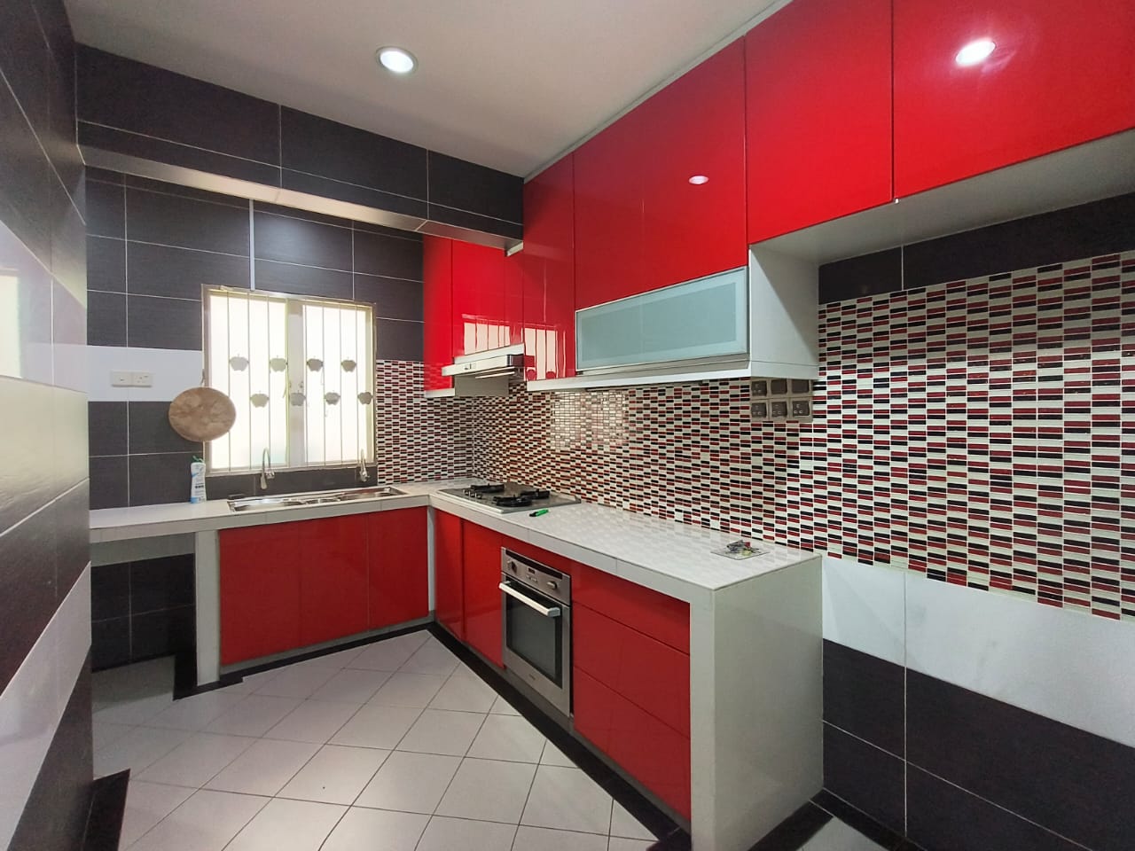 Laman Rimbunan Two And Half Storey K128 - photo 3