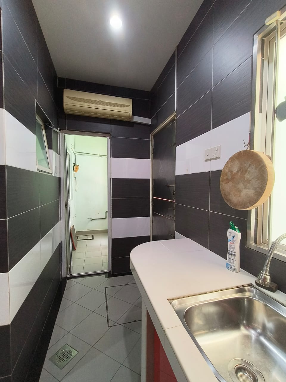 Laman Rimbunan Two And Half Storey K128 - photo 10