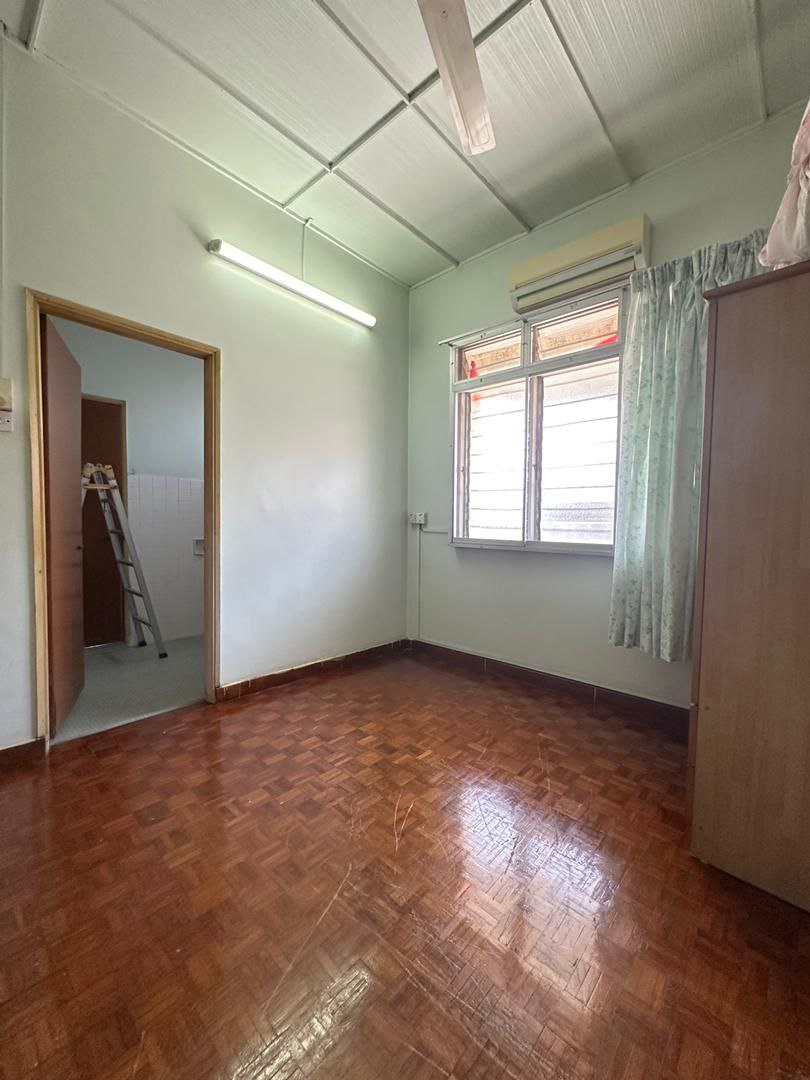 Taman Oug Double Storey Semi D 245 - photo 11