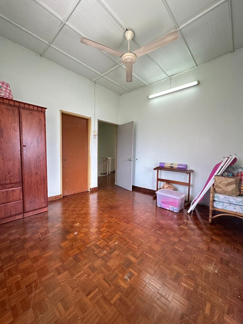 Taman Oug Double Storey Semi D 245 - photo 13