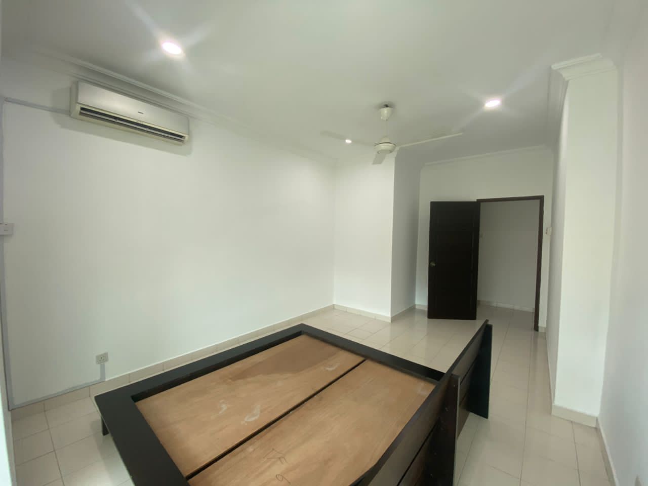 Laman Rimbunan Two And Half Storey 135T - photo 11