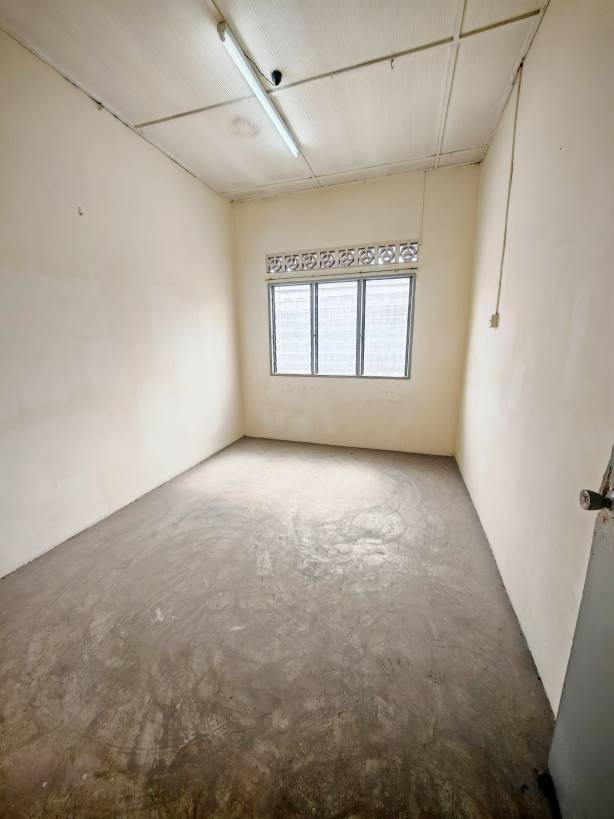 Taman City Double Storey House For Sale - photo 6