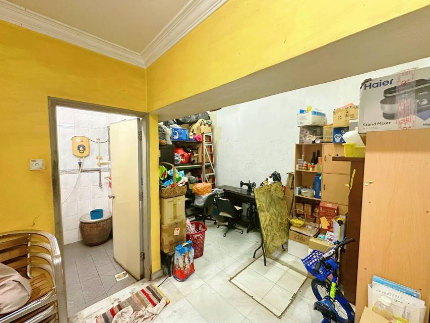 Taman Bukit Maluri One And Half Sty Corner lot 148 - photo 4