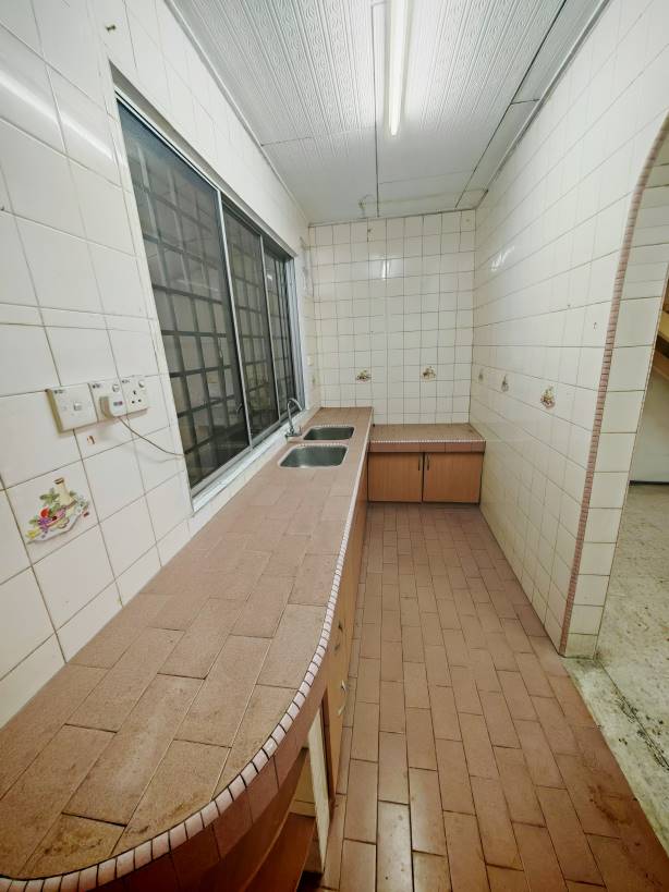 Taman Sri Sinar Two And Half Storey House For Sale - photo 2