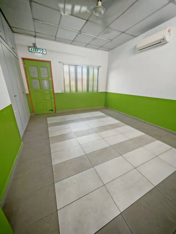 Taman Kepong Bungalow 24 - photo 9
