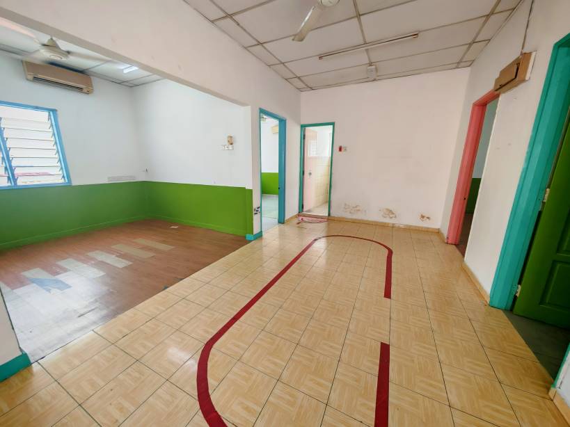 Taman Kepong Bungalow 24 - photo 10