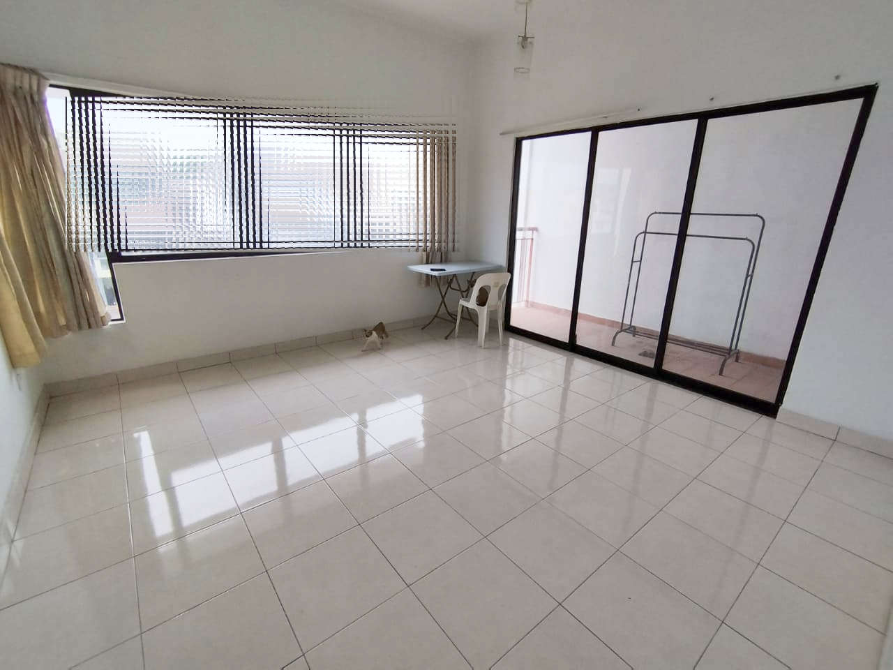 Taman Residensi Three Storey House 154 - photo 3