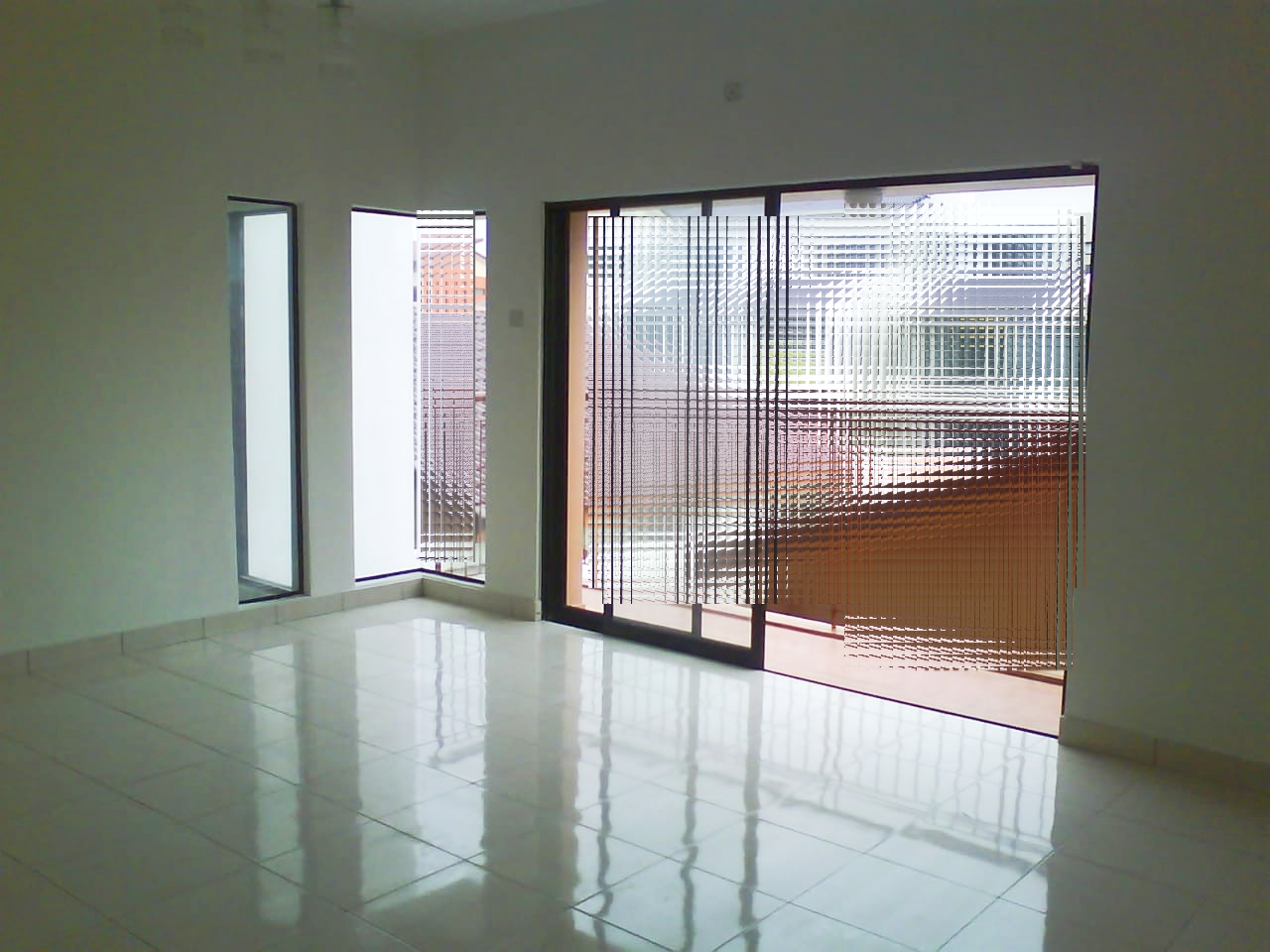 Taman Residensi Three Storey House 154 - photo 4