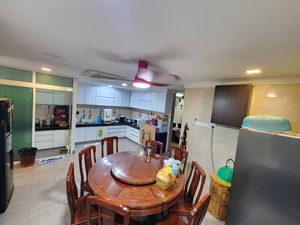 Laman Rimbunan Three Storey 155 - photo 3