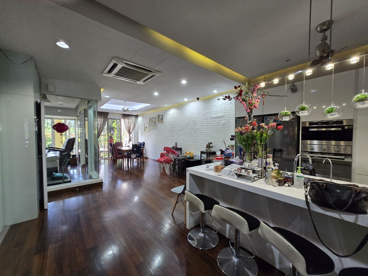 Taman Esplanad Two and Half Sty 235 - photo 2