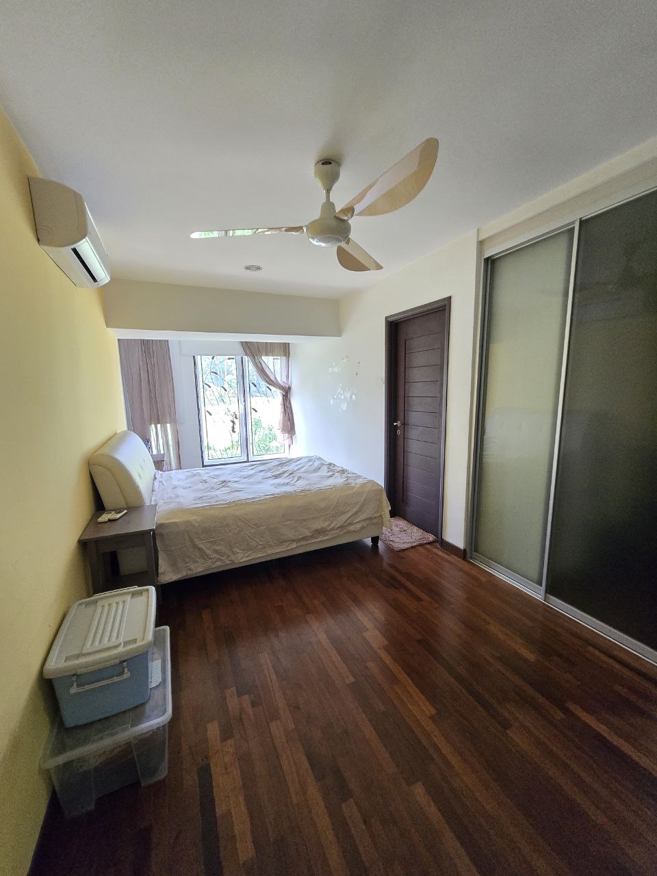 Taman Esplanad Two and Half Sty 235 - photo 9