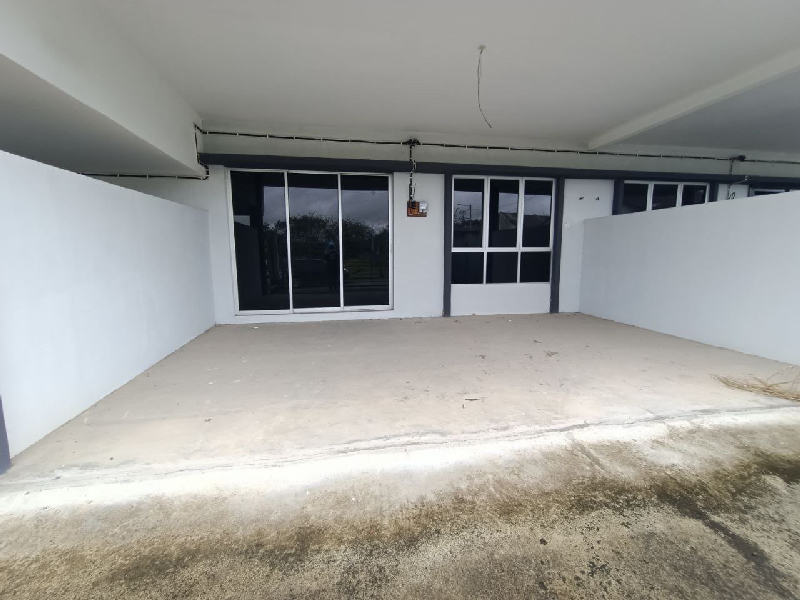 Teres Setingkat Taman Pulai Sejahtera - photo 2