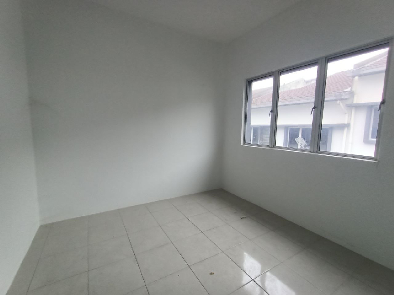 Teres Setingkat Taman Pulai Sejahtera - photo 10