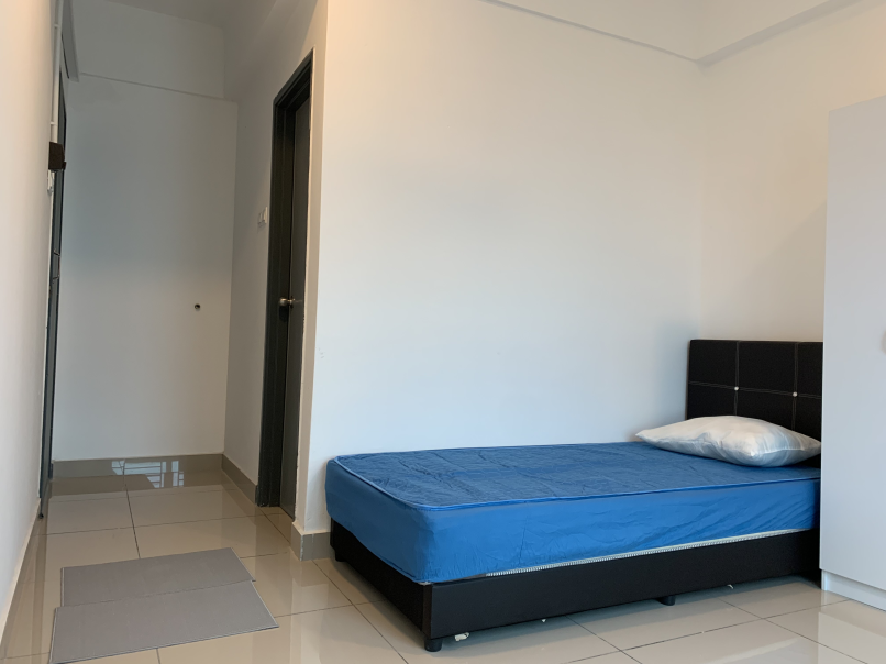 BNJDREAM Room For Rent Masterbedroom Rm750 - photo 2