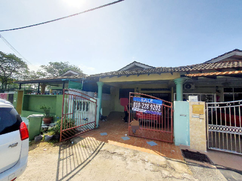 TERES SETINGKAT BUKIT SETONGKOL JAYA KUANTAN