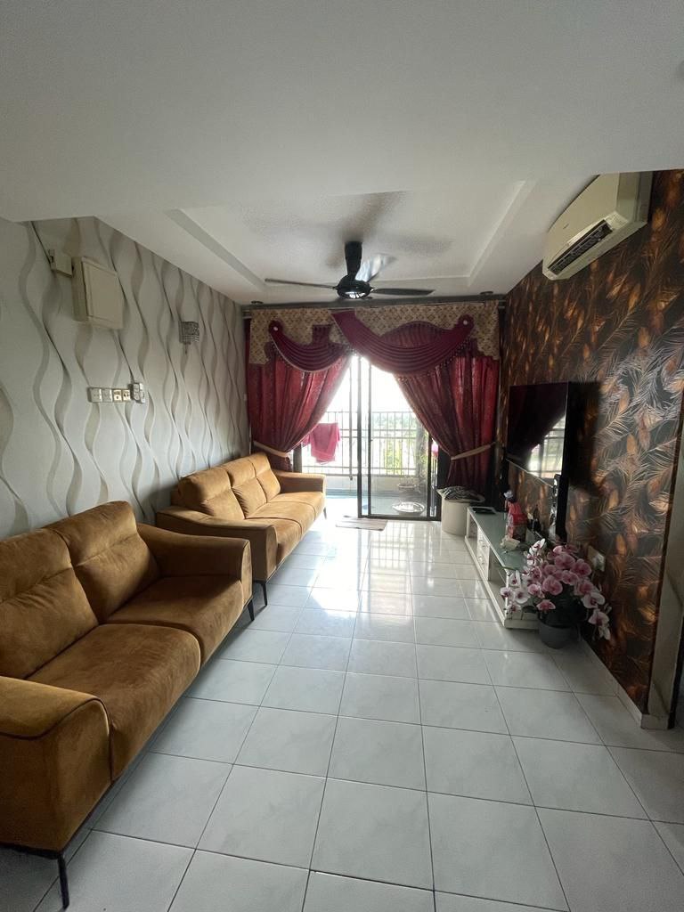 E PARK CONDOMINIUM