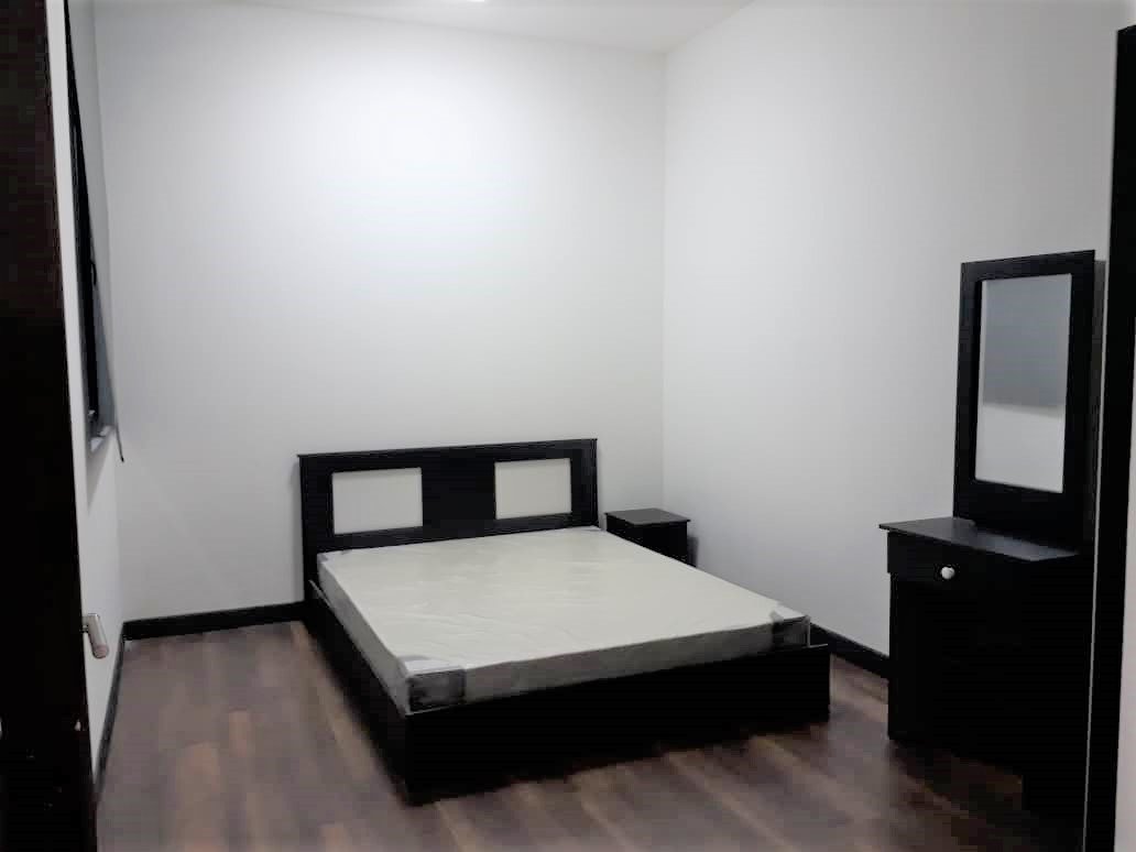 Symphony Tower  1114sqft 3b2b Fully 1800 - photo 2