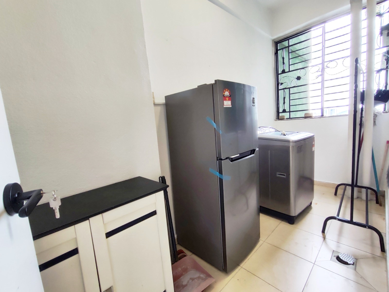 T683 Kepong Sentral 1000 3b2b FF 1400 - photo 5