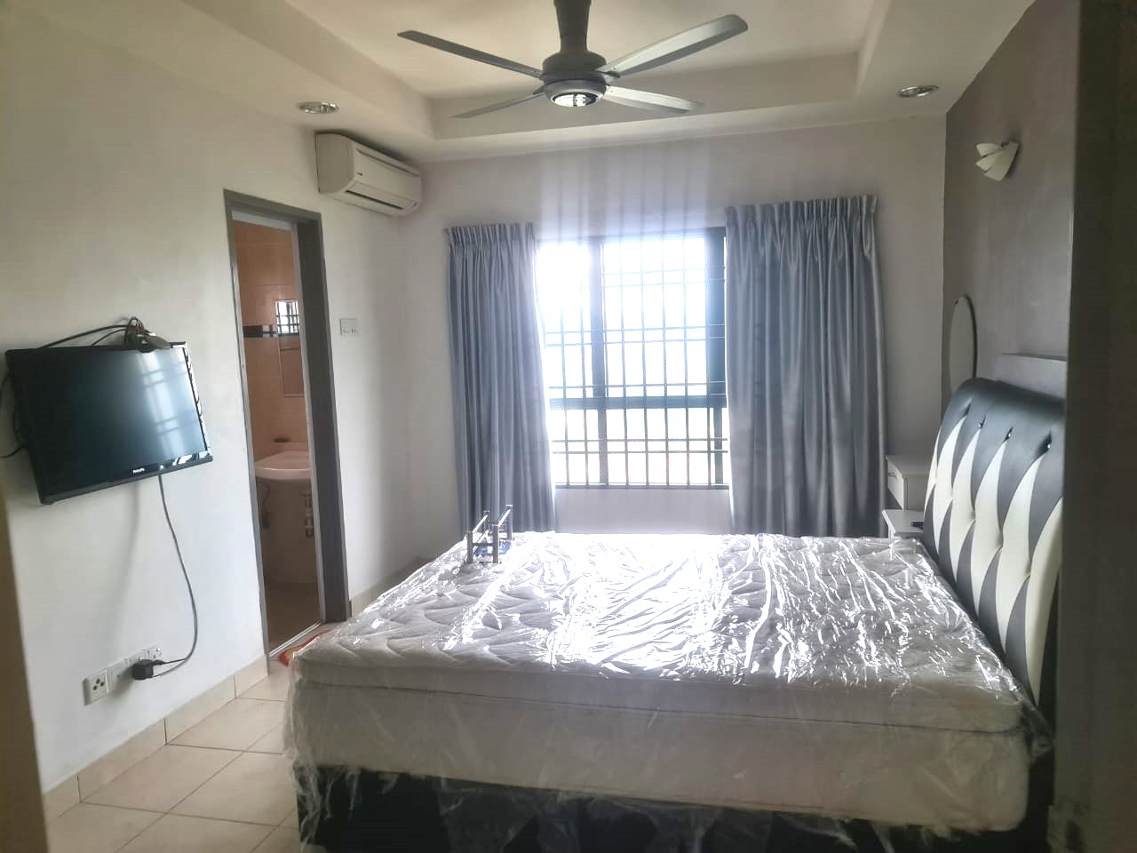 T442 Changkat View Condo 1100 3b2b FF 1700 - photo 3