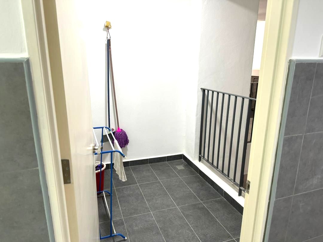 T700 Lake Point Cyberjaya 1054 3b2b FF 2300 - photo 10