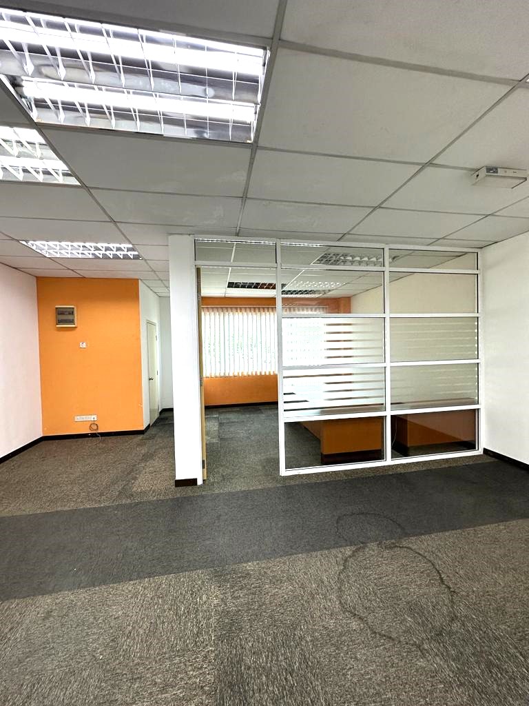 DL5 Plaza Glomac Office PJ 1356 Basic 2000