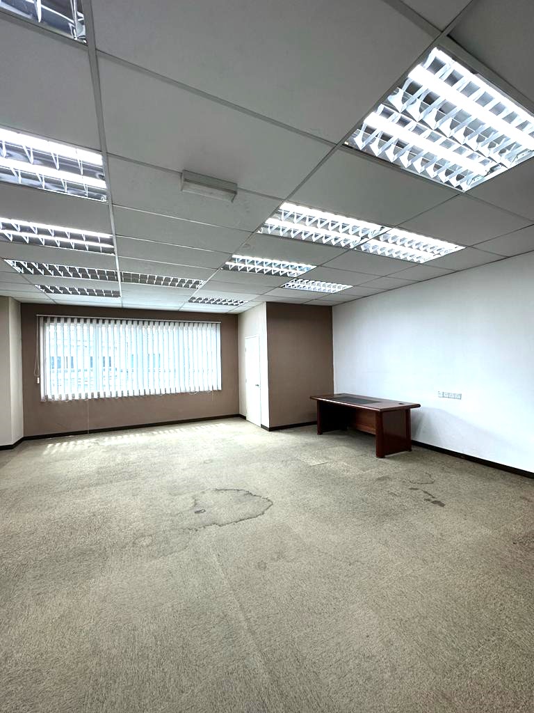 DL5 Plaza Glomac Office PJ 1356 Basic 2000 - photo 2