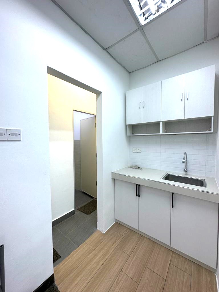 DL5 Plaza Glomac Office PJ 1356 Basic 2000 - photo 4