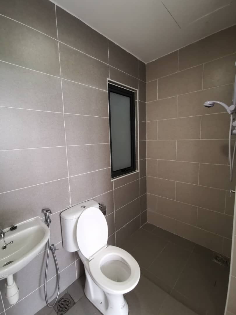 Kiara Plaza, Bandar Teknologi Kajang, Semenyih - photo 3